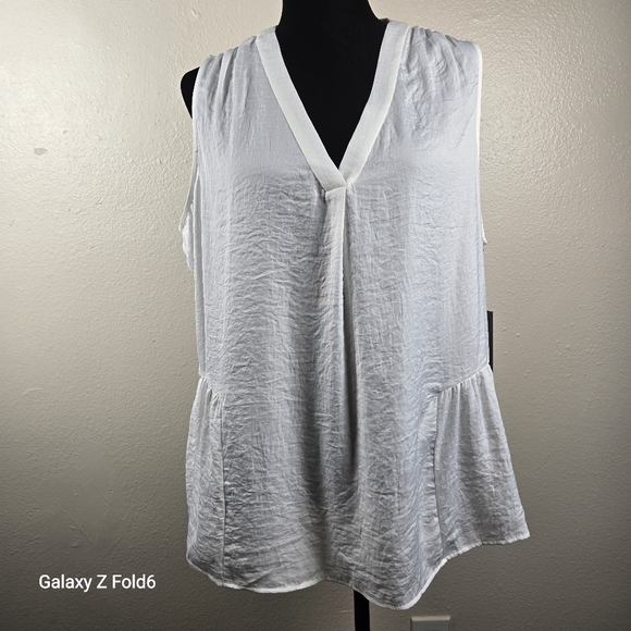 Vince Camuto White New Ivory Sleeveless V-Neck Peplum Blouse Plus Size 1X - Picture 1 of 7